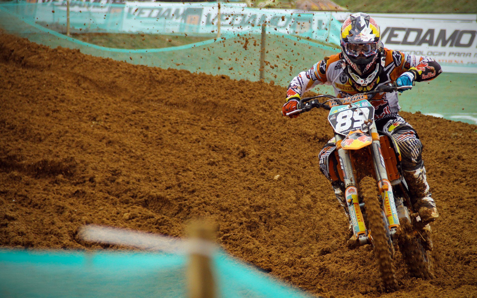 《PUBGMobile》“星际征途”全面开启，线上线下同步引爆热潮